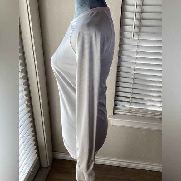 Lululemon Swiftly Tech Long Sleeve Size 6 - Picture 6 of 12